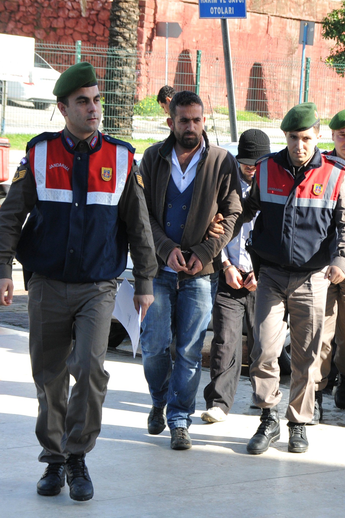 Otellerden Uydu Alıcısı ve Kablo Çalan Şebeke Çökertildi