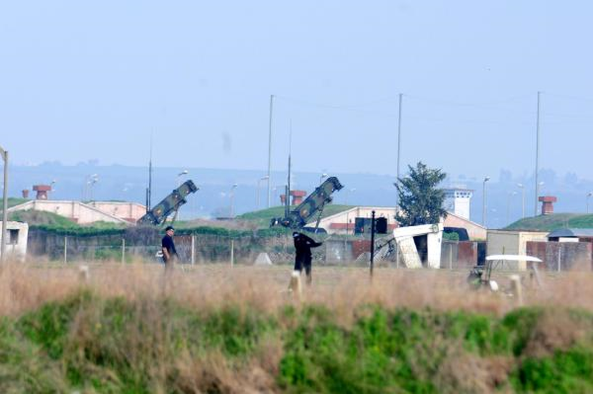 Patriotlar Adana\'da Sivil Havaalanına Komşu Oldu (2)