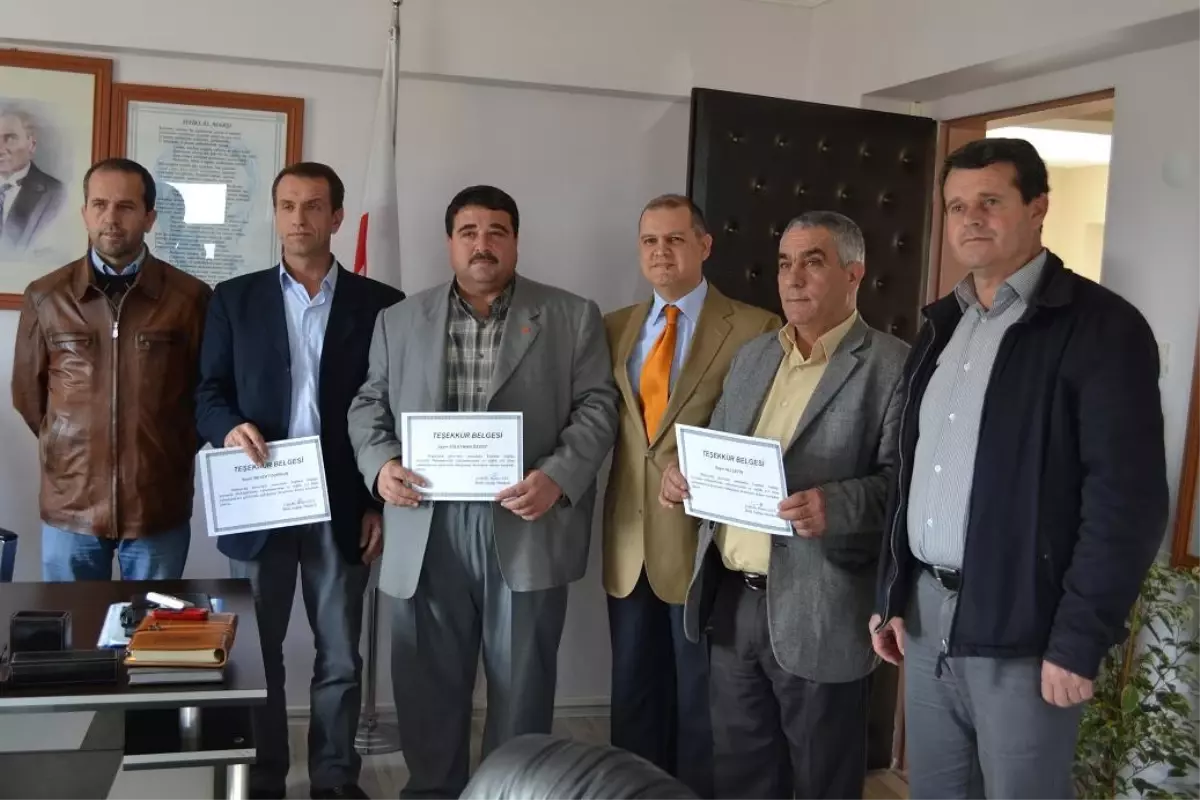 Sağlık Evlerini Onaran Muhtarlara Belge Verildi