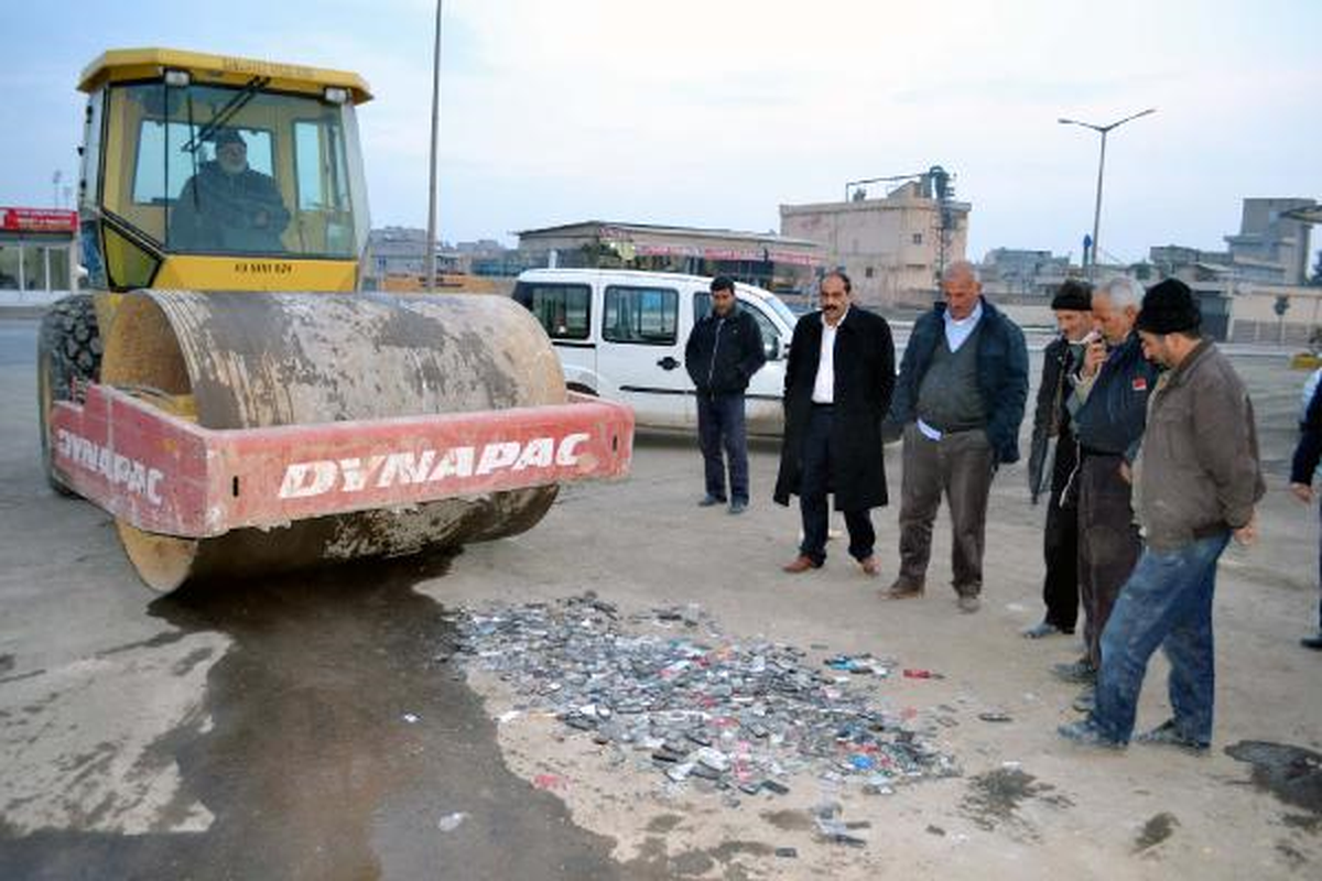 Şanlıurfa\'da 225 Kaçak Cep Telefonu İmha Edildi