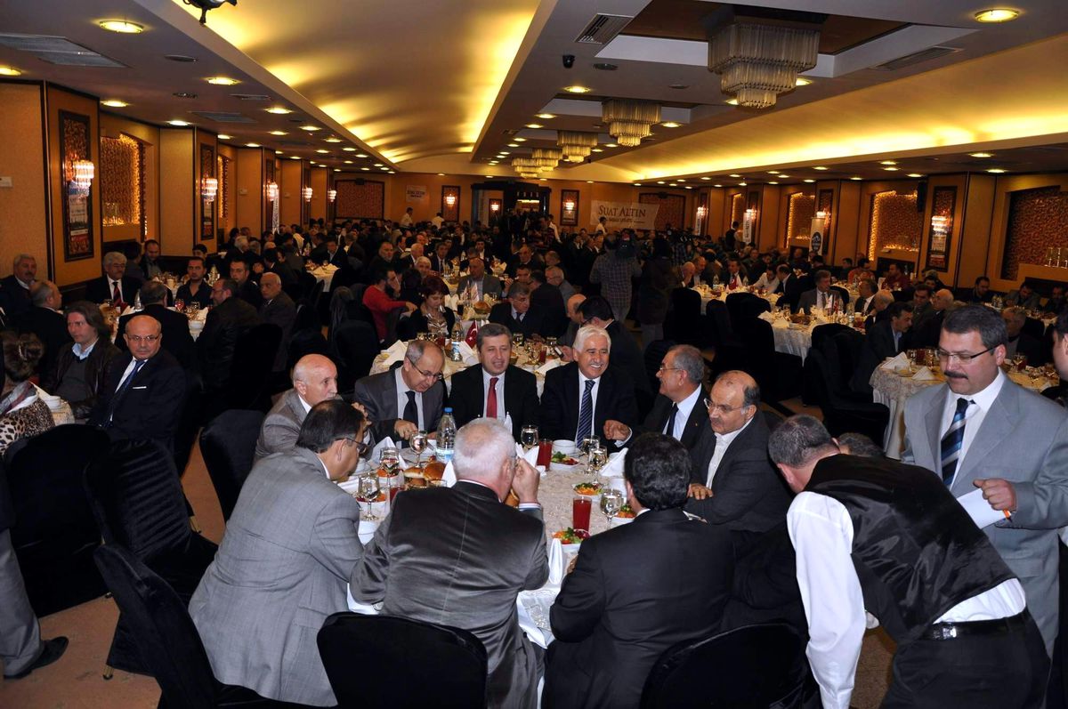 2013 Müteahhitler Dayanışma Gecesi Düzenlendi