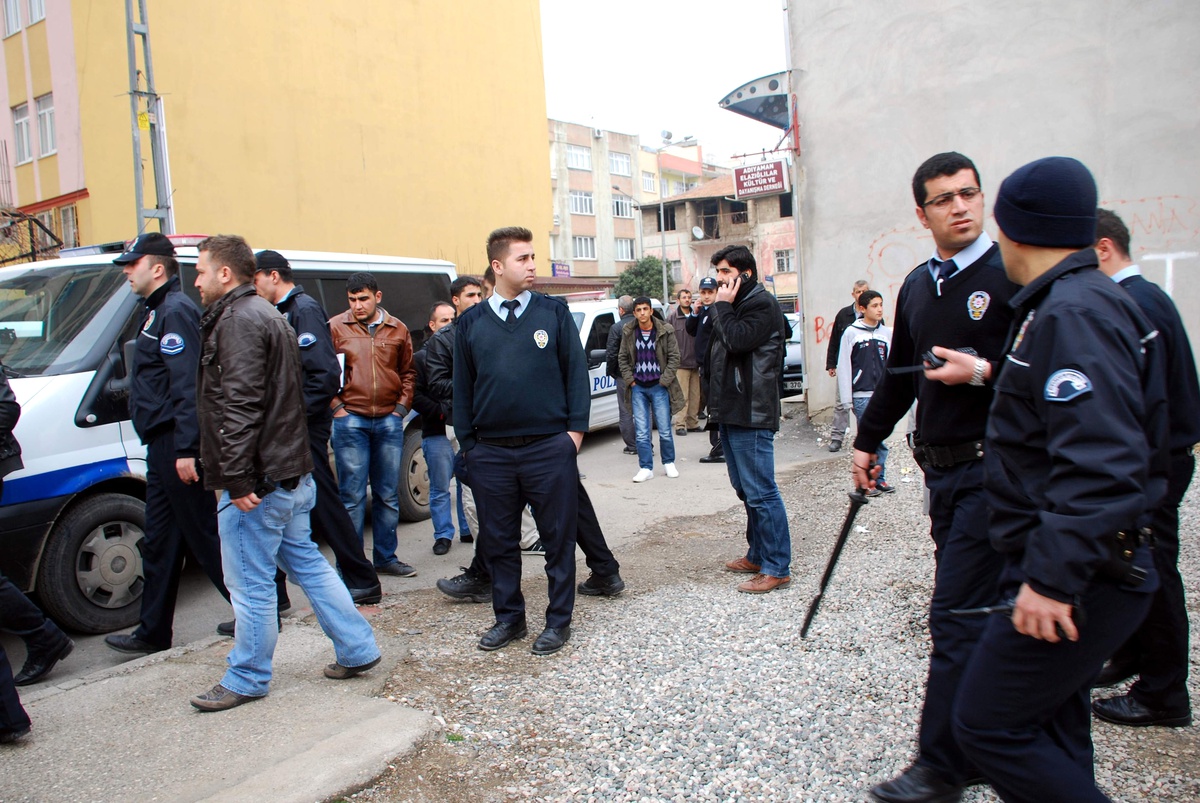 Adıyaman\'da İki Grup Arasında Kavga: 6 Gözaltı