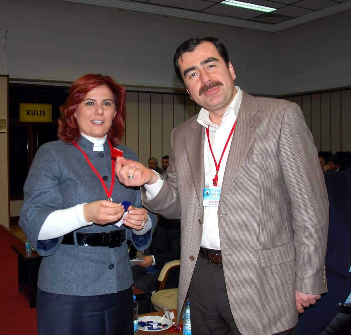 Ak Partili Erdem ile Başkan Çerçioğlu Arasında Etnik Siyaset Gerilimi