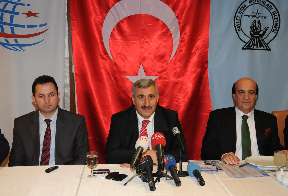 Atatürk Havalimanı Yolcuya Doymadı