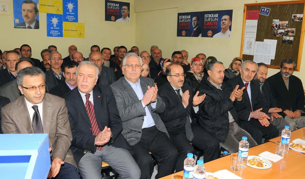 Başkan Gümrükçüoğlu AK Parti Yomra İlçe Danışma Meclisi Toplantısında Konuştu