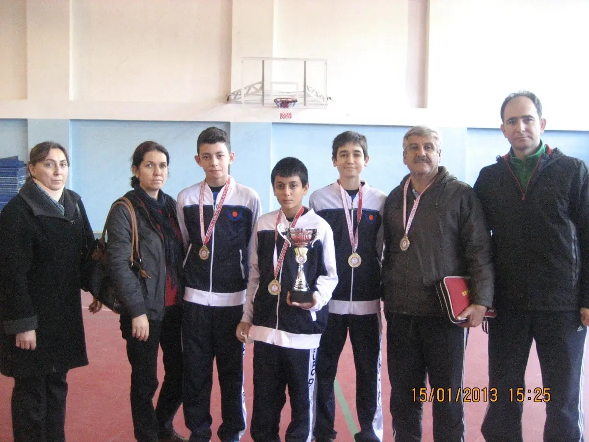 Burç Öge Masa Tenisinde Adana Şampiyonu