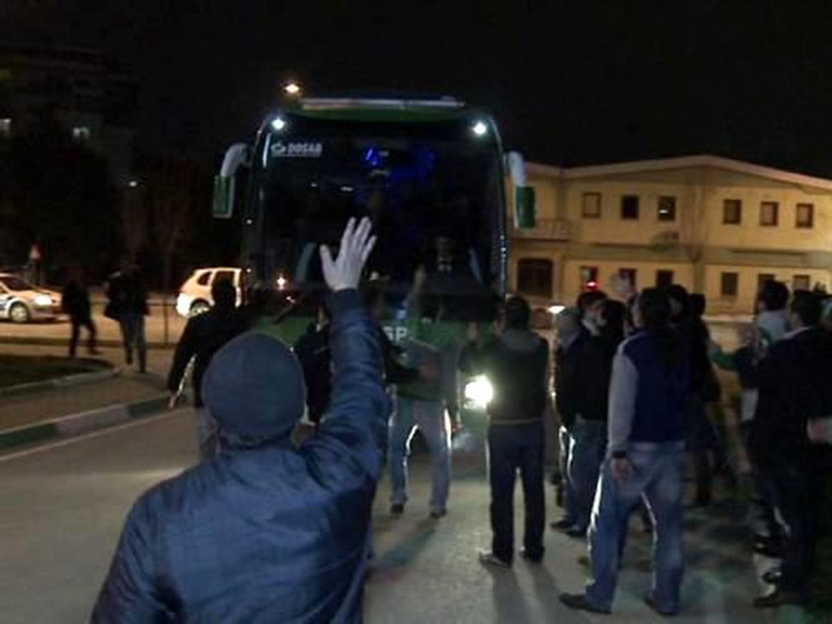 Bursaspor Kafilesine Şok Karşılama