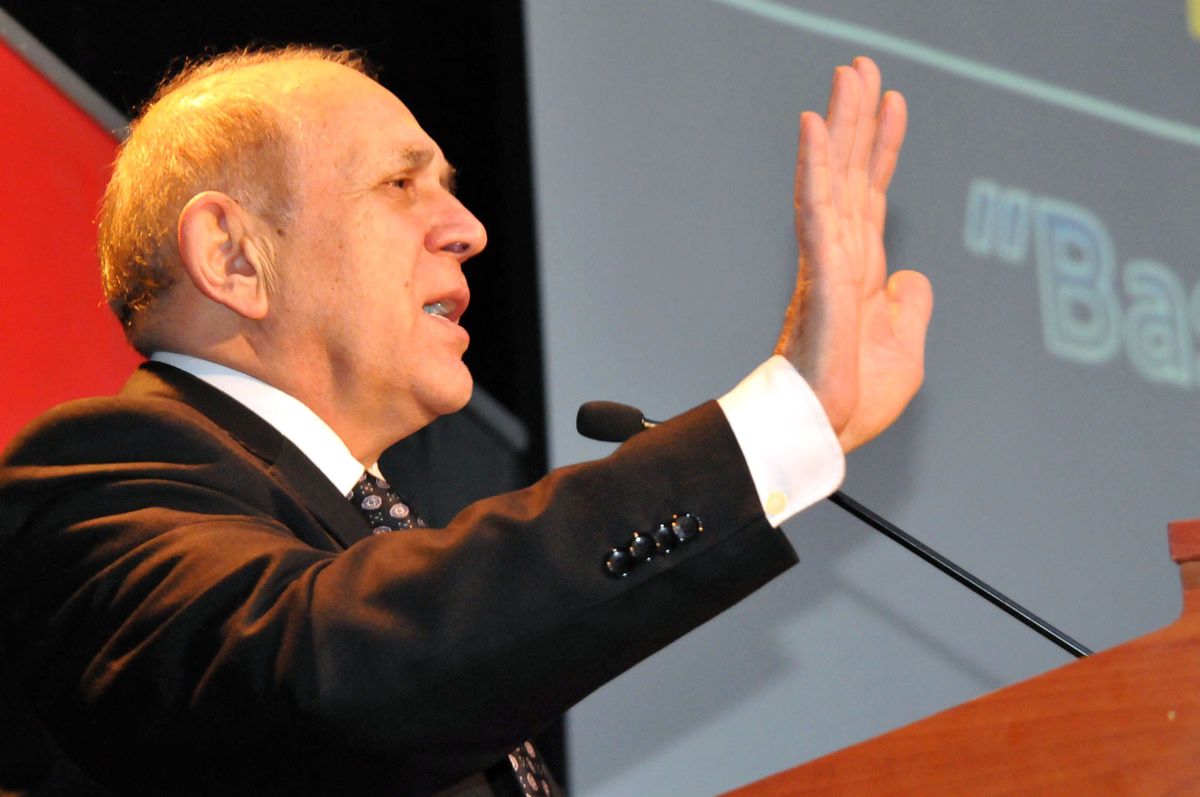 "Kitap Yazacağıma İki Yumurta Yeseydim Çoktan Zirvede Olurdum"