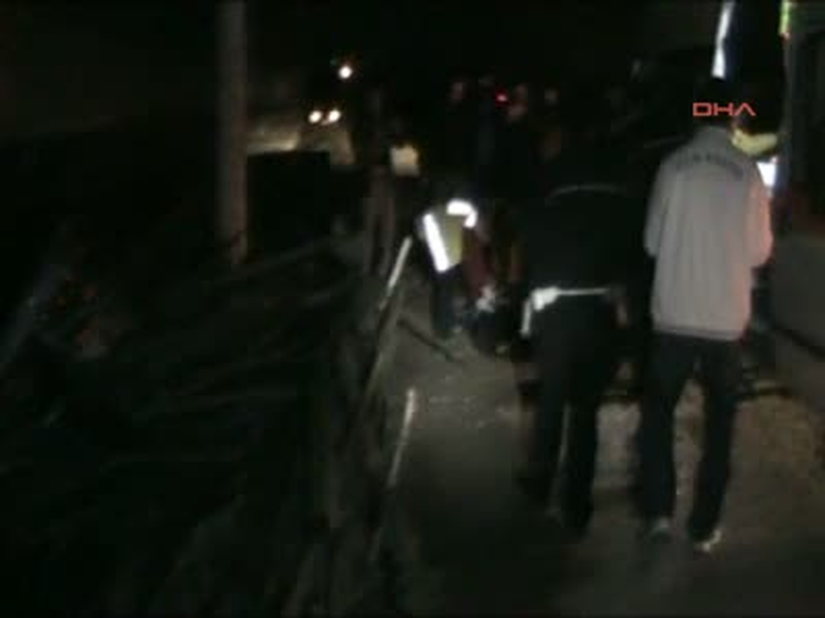 Kumluca Polisin \'Dur\' İhtarına Uymadı, Kaza Yaptı