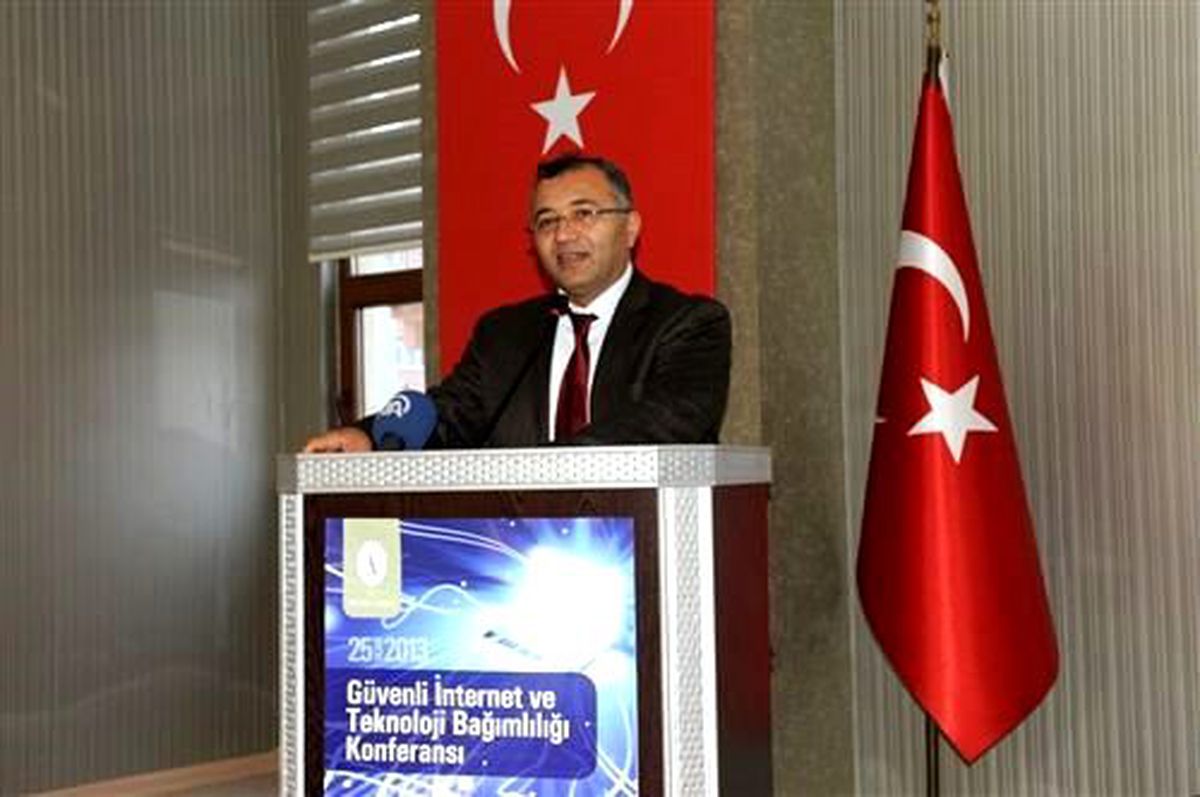 Kütahya\'da Teknoloji Bağımlılığı Konferansı