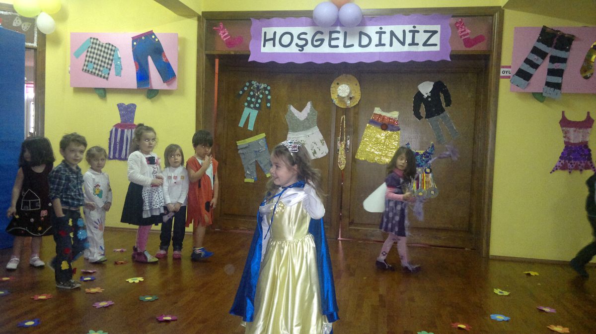 Minik Modacılar Hem Tasarladı, Hem Sundu