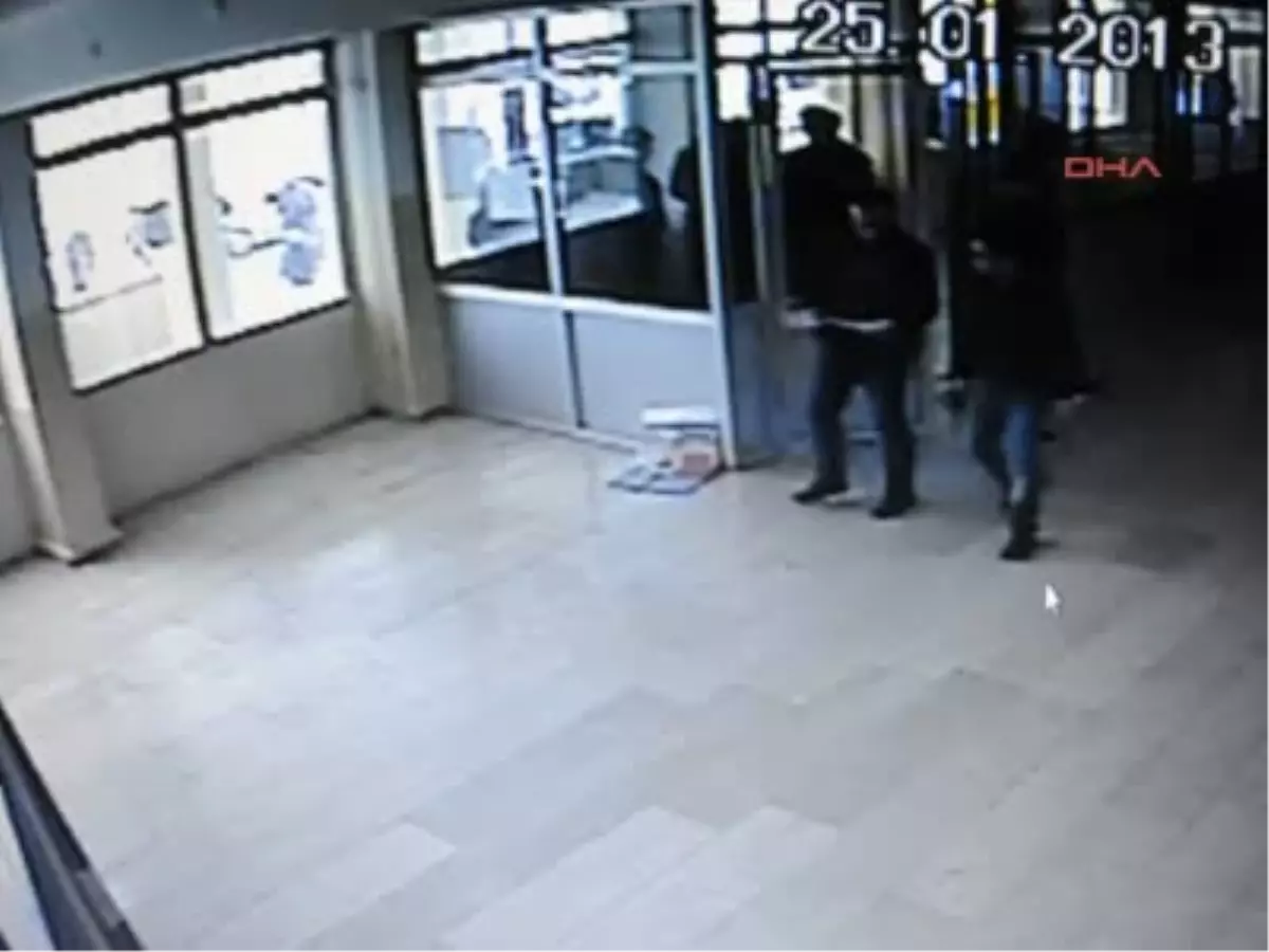 Baba-Oğuldan Öğretmene Dayak