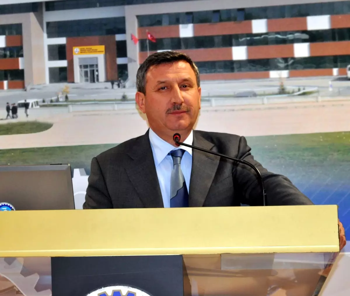 Osb'ye Uzaktan Kumandalı Yangın Söndürme Aracı Alındı