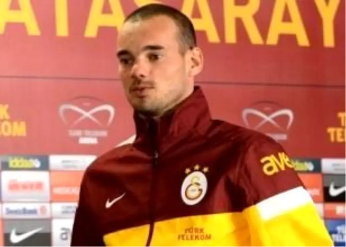 Söz Yazarlarda! Sneijder Oynar Mı?