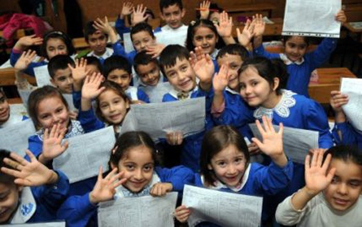 Urlalı Öğrenciler Karnelerini Aldılar