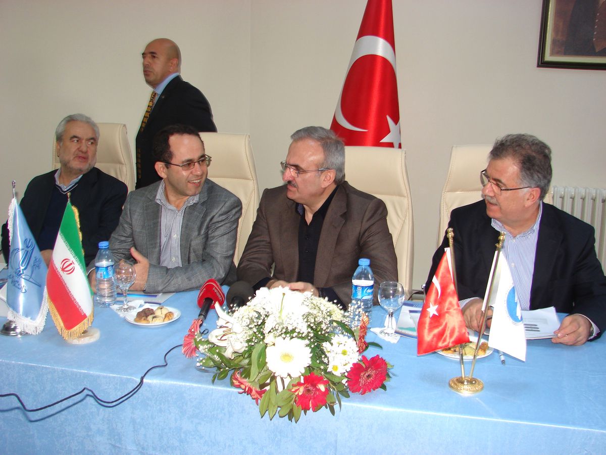 Van\'da İkinci Üniversite Kurma Çalışmaaları