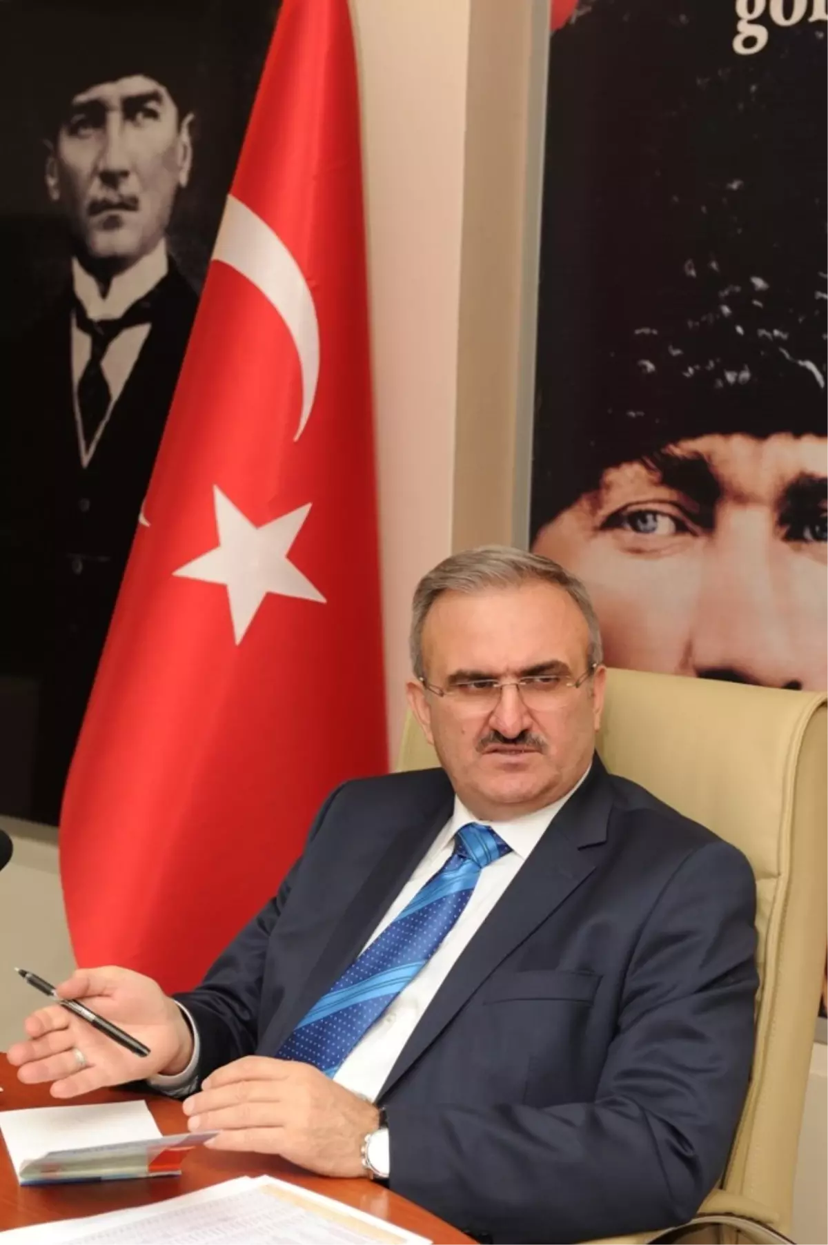 Van Valisi Münir Karaloğlu, Çaldıranlı Muhtarları Dinledi