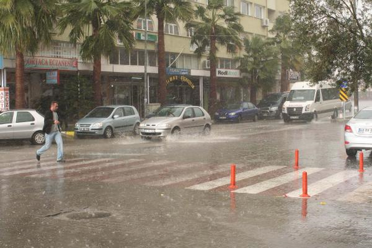 Yağmur ve Dolu Yaşamı Olumsuz Etkiledi