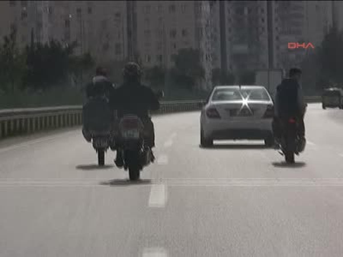 Antalya Gençlerden Motor Terörü Gençlerden Motor Terörü