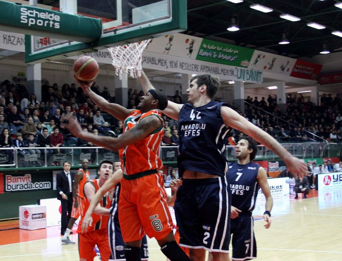 Banvit - Anadolu Efes: 82-76
