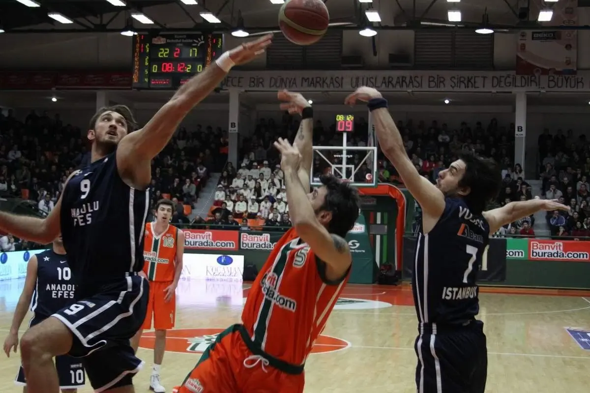 Banvit - Anadolu Efes: 82-76 (Yeniden)