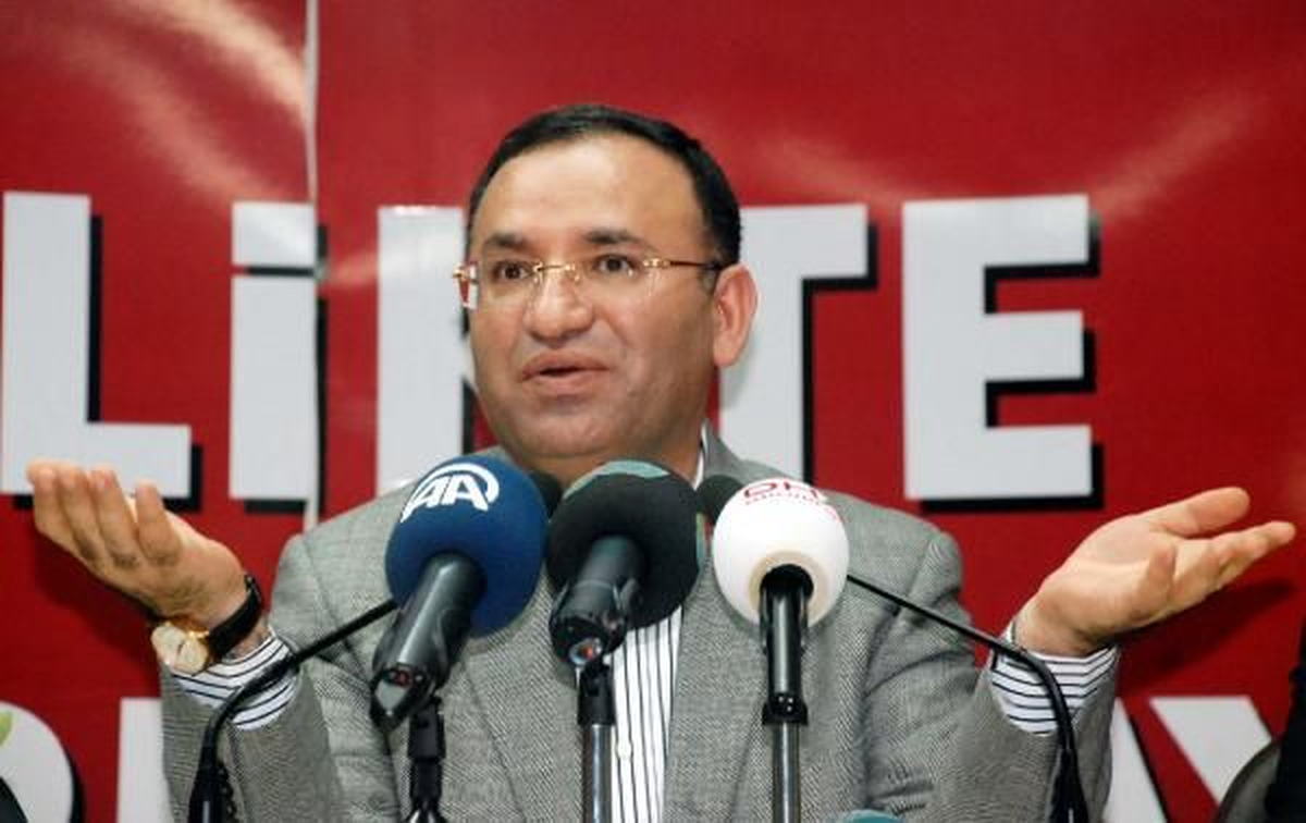 Bozdağ: Kendilerini Tarif Ediyorlar