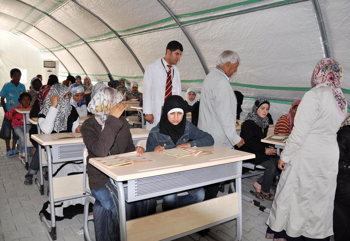 Süleyman Şah Çadır Kentinde Kuran-I Kerim Kursu