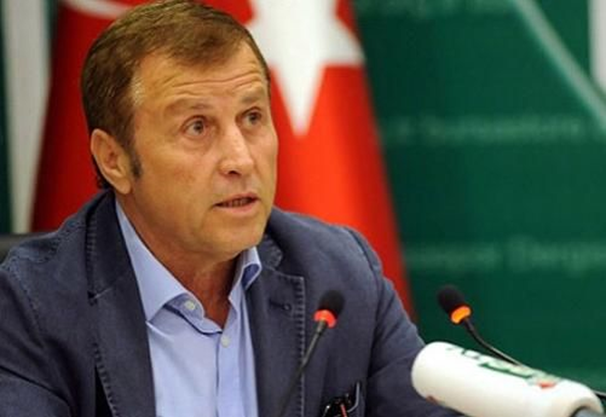 "Ayrılış Ekmeklerine Yağ Sürebilir"