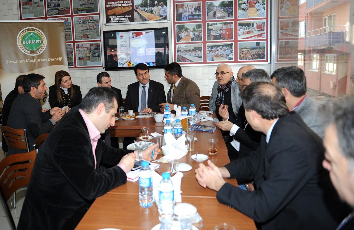 Başkan Dündar Dikkaldırım Esnafını Dinledi