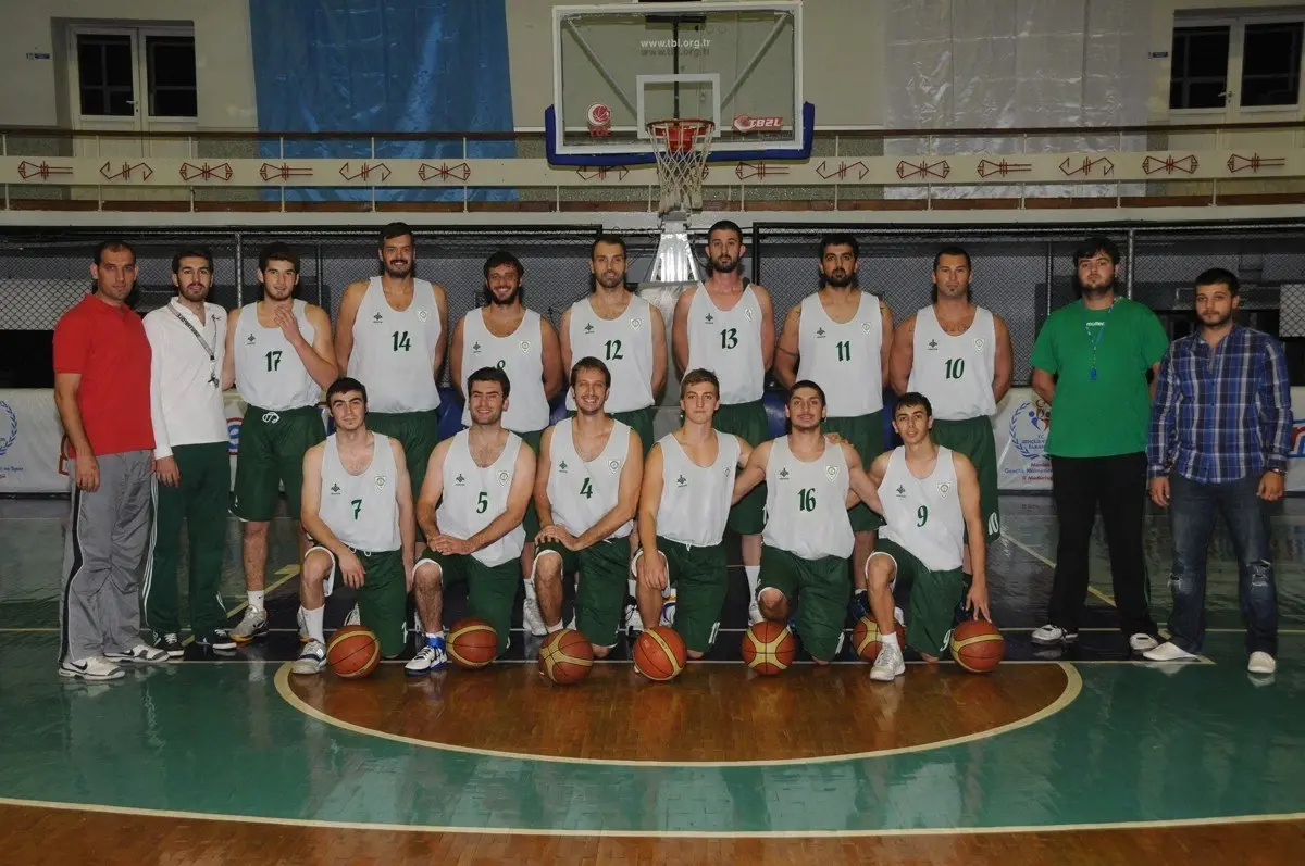 Manisa Belediyespor Basketbol Takımı 3. Lige Yükseldi