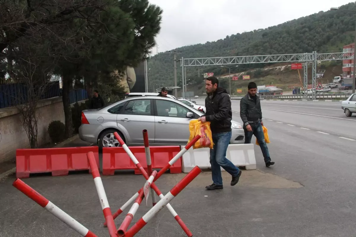 PKK\'lı Yakınları İmralı\'dan Döndü