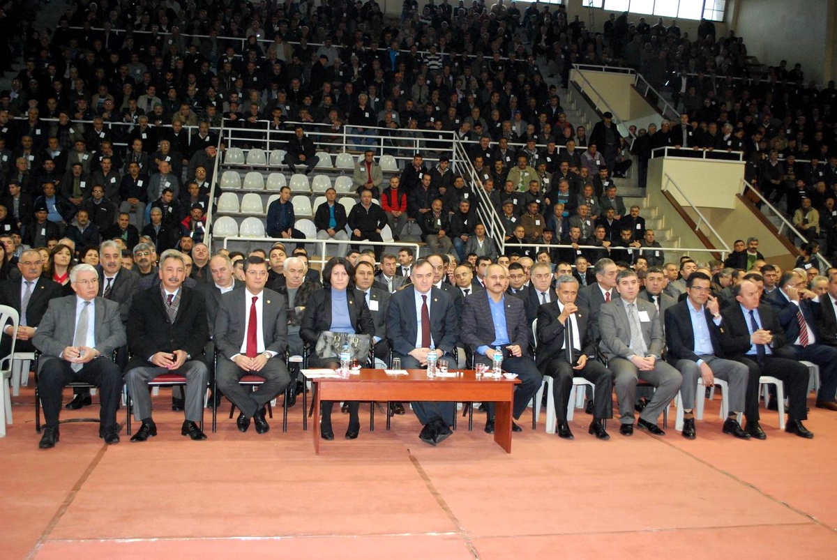 Salihli Esnaf Kefalet\'te Mali Kongre Yapıldı