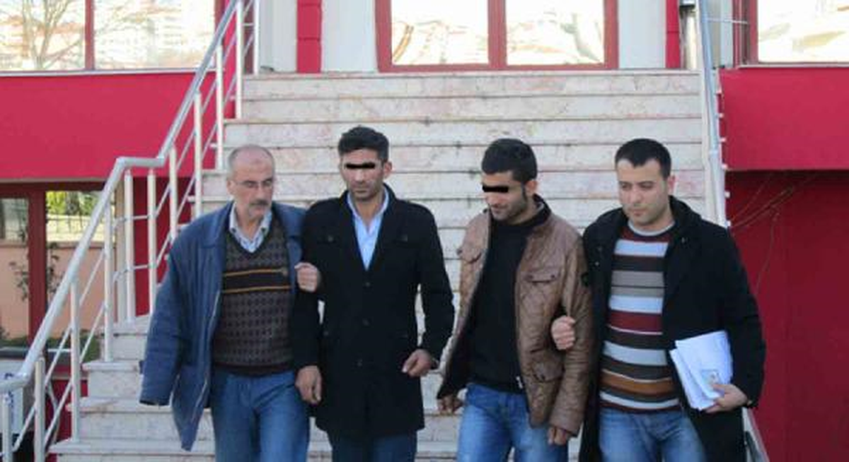 250 Bin Liralık Çalıntı Malzemeyı Polise Satmaya Kalkınca Yakalandılar