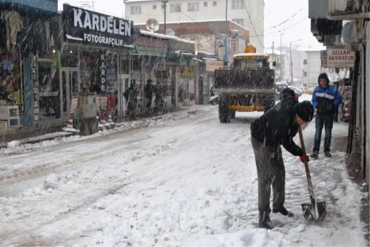 Doğu\'da Kar Etkisini Sürdürüyor