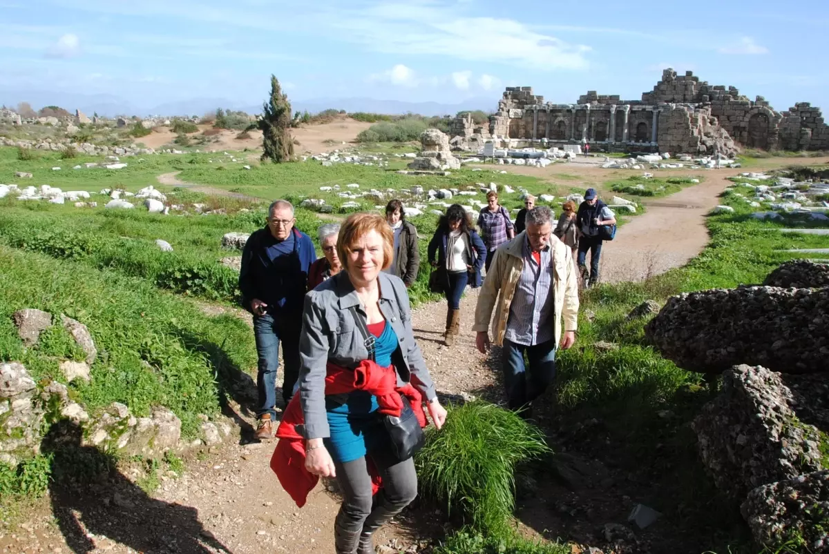 Dünya Turist Sayısı 1 Milyarı Aştı