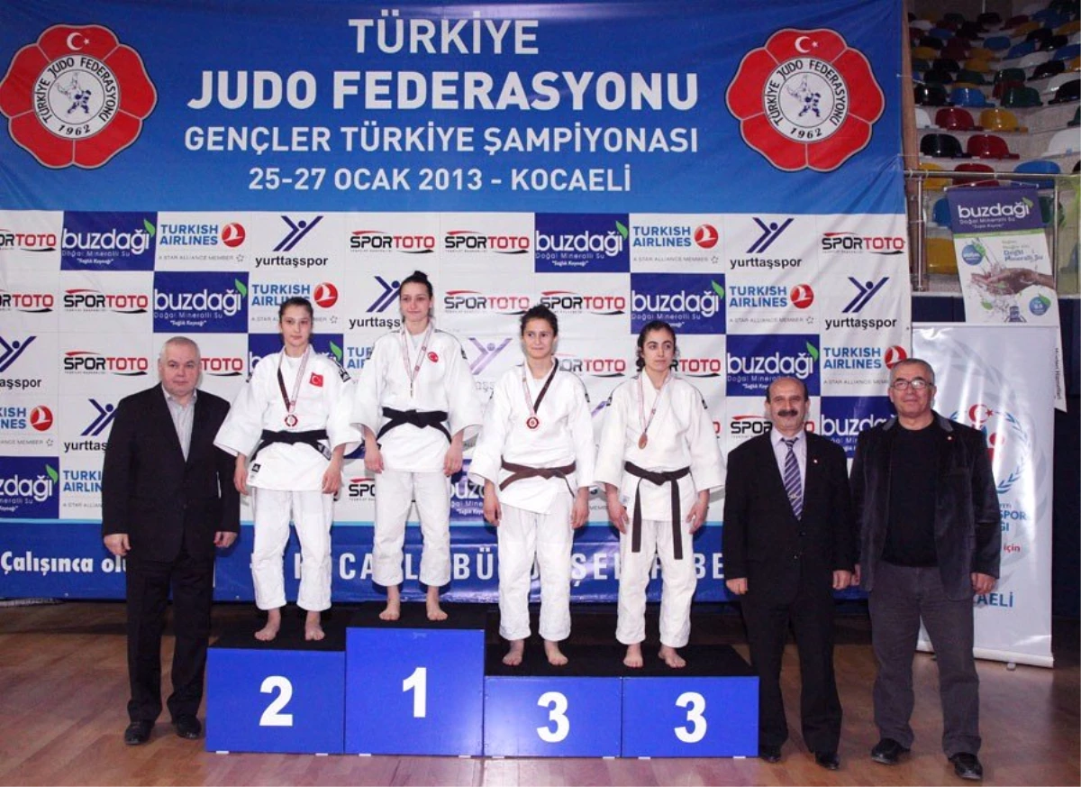 Gençler Türkiye Şampiyonası\'nda Bronz Madalya Berçim Çiçek\'in Oldu