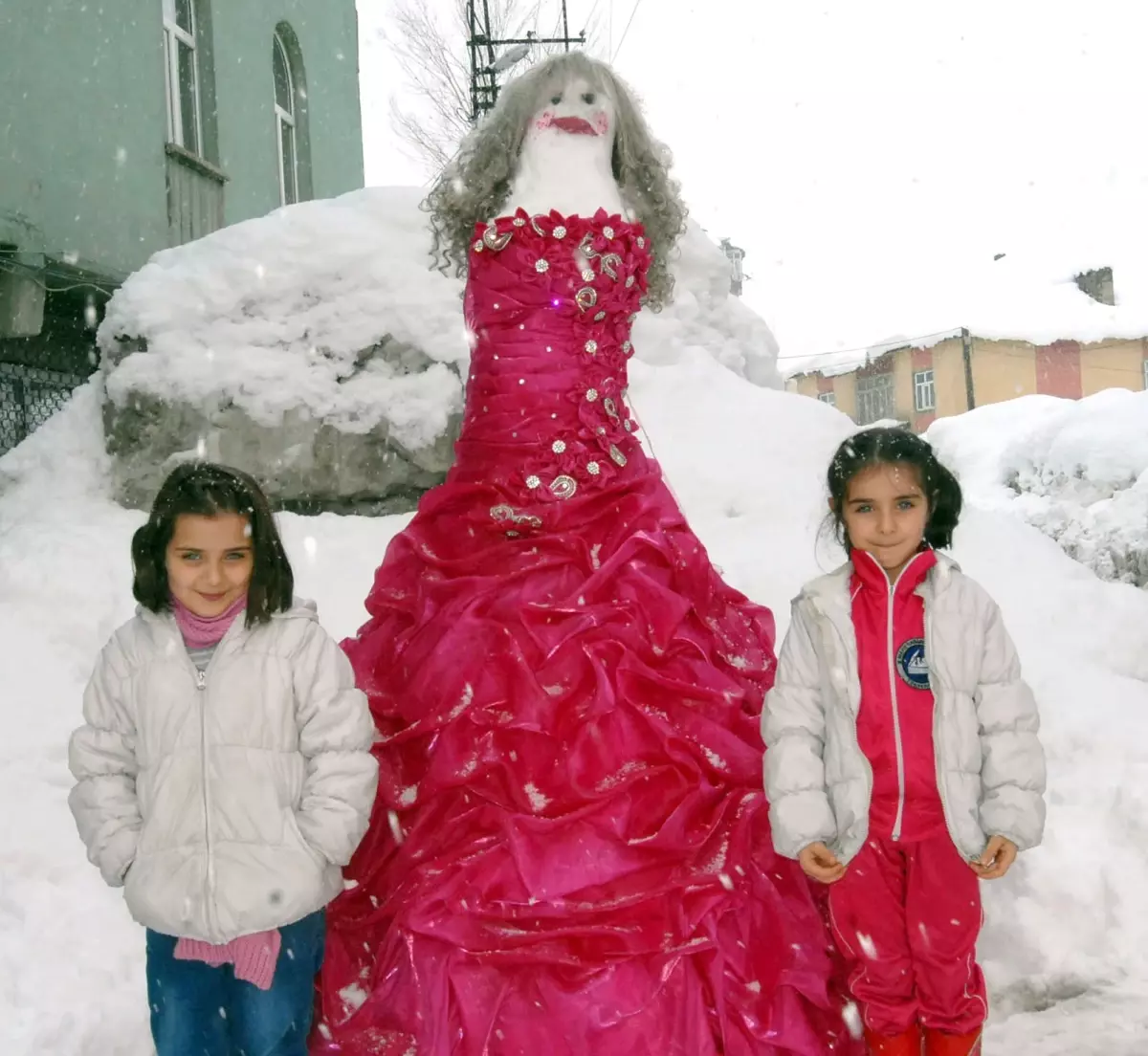 Hakkari\'de "Kardan Gelin"E Yoğun İlgi