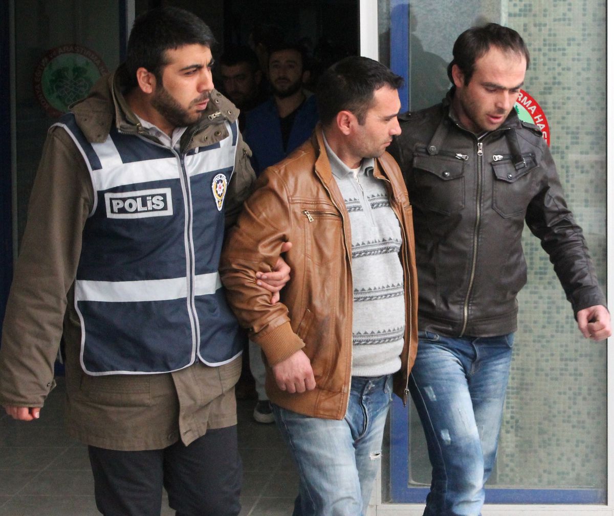 Sütyenden Bile Eroin Çıktı