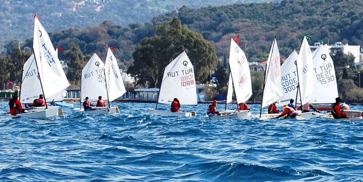Yarıyıl Yelken Kupası Yarışları, Bodrum\'da Başladı