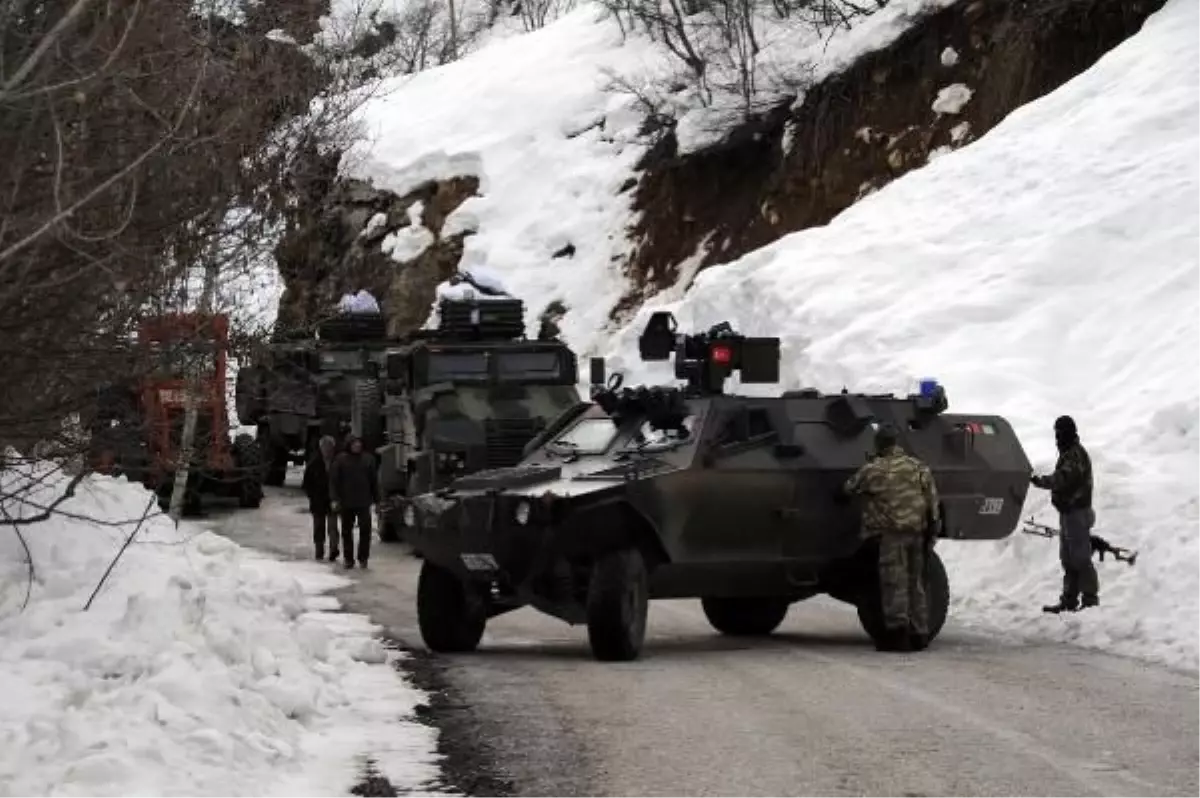 Asker 20 PKK\'lının Peşinde