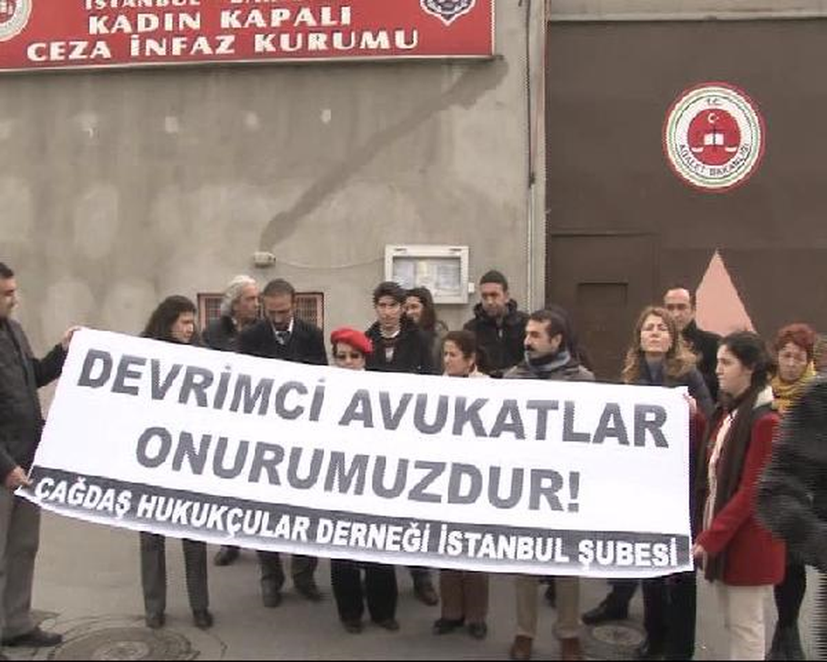 ÇHD\'den Tutuklu Avukatlara Ziyaret