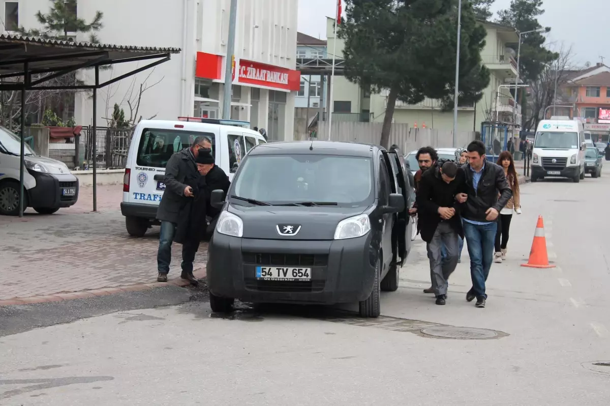 Dolandırıcılık Yapan 40 Kişi Gözaltına Alındı