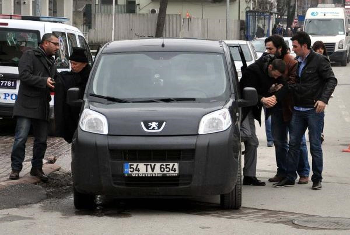 Emeklileri Yardım Etme Bahanesiyle Dolandıran Baba ile Oğlu Yakalandı