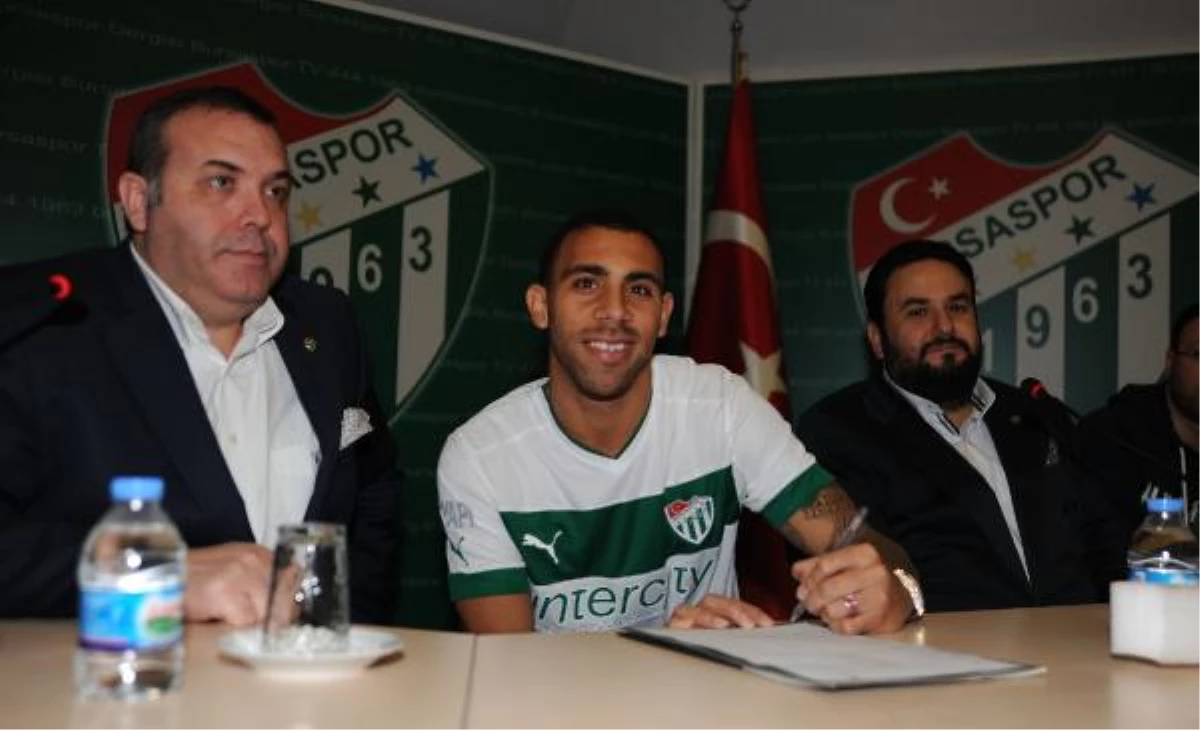 Ferdinand Bursaspor\'a İmzaladı