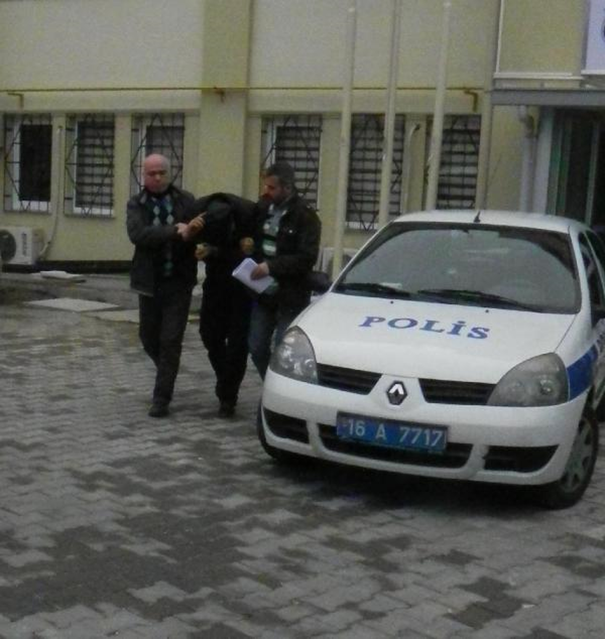Hırsız Kapıdaki Tükürükten Yakalandı