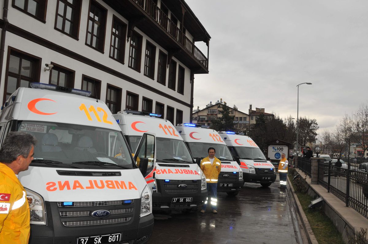 İl Sağlık Müdürlüğüne 5 Yeni Ambulans Geldi
