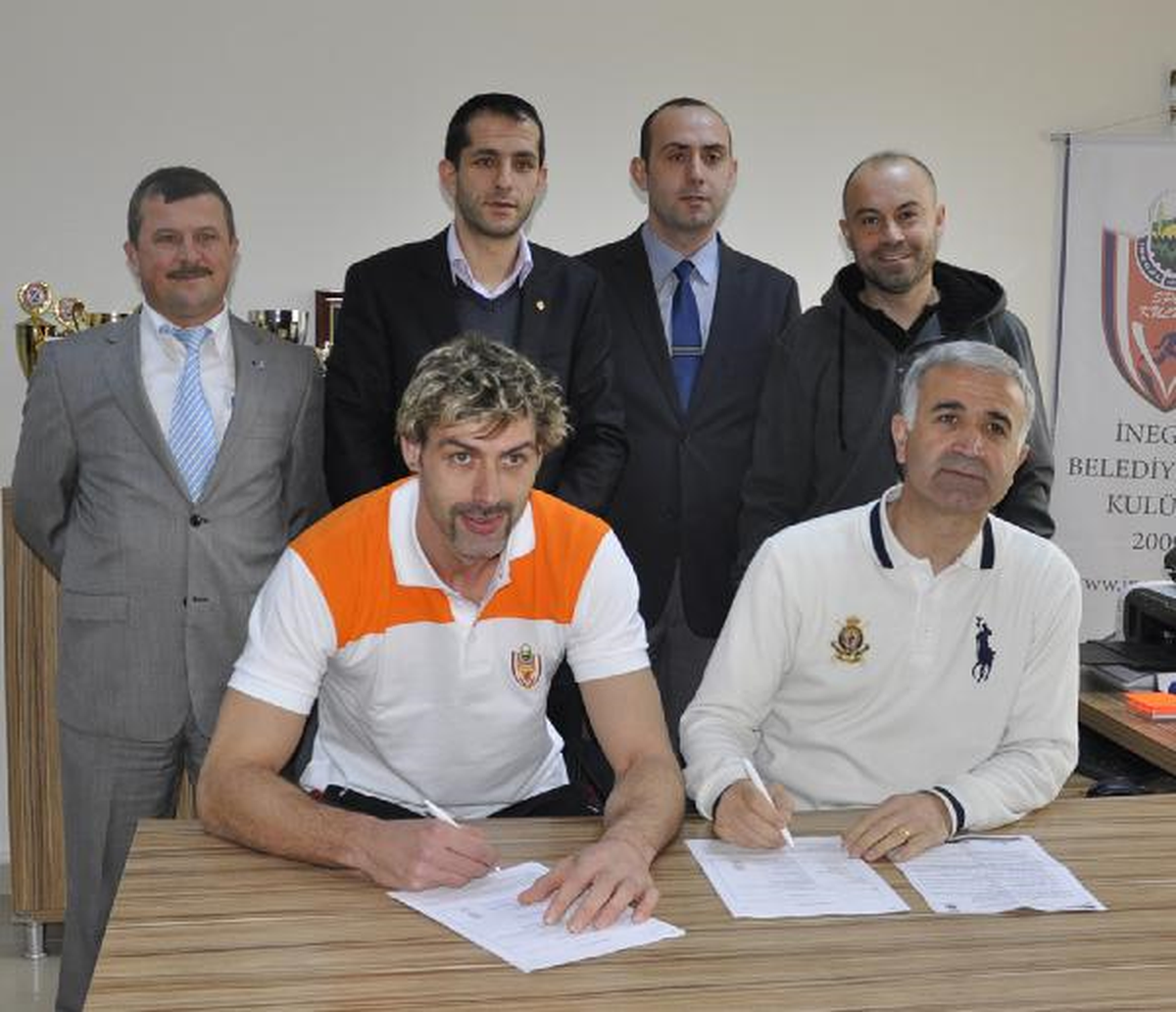 İnegöl Belediyespor\'a Bulgar Smaçör