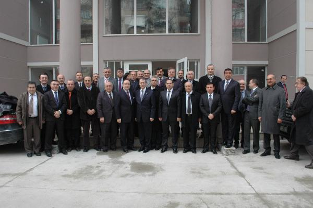 Kocaeli Sanayi Odası Üyeleri, Yaptırdıkları Okulda Toplandı