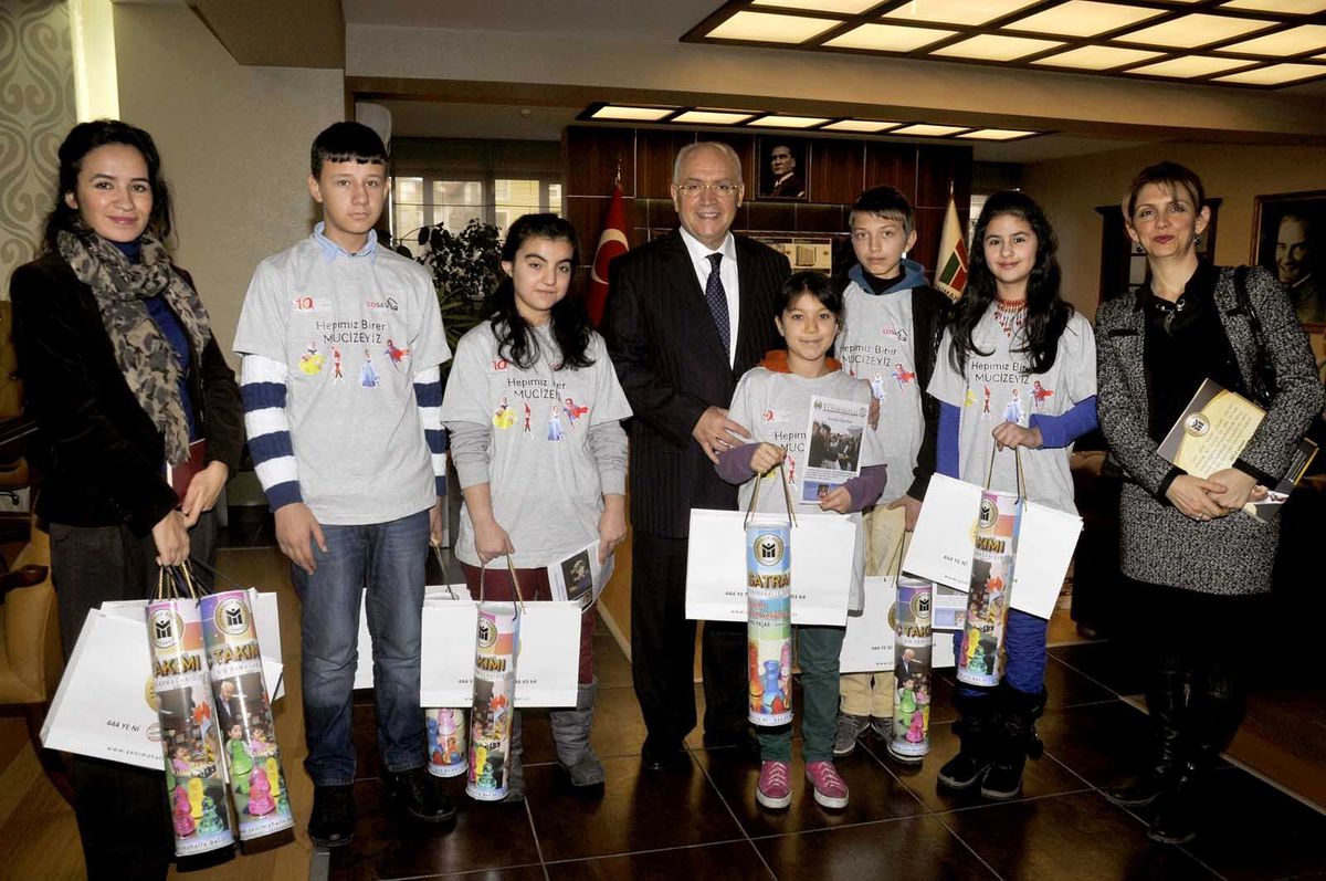 Lösev Çocuklarından Başkan Yaşar\'a Ziyaret
