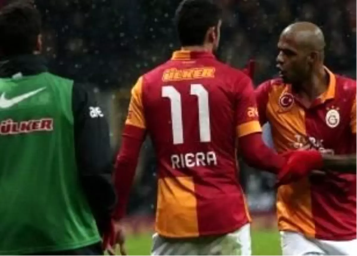 Galatasaray\'da Melo Faturası Yönetime